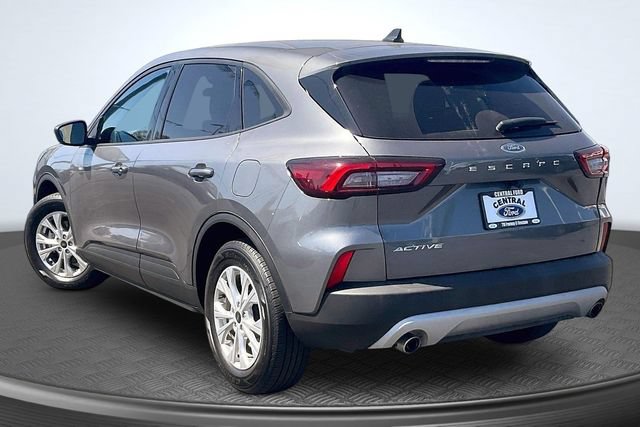 Certified 2025 Ford Escape Active FWD image 2