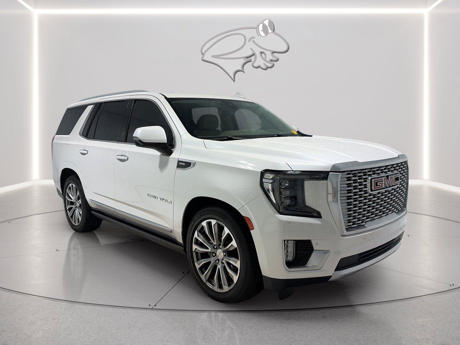 Used 2021 GMC Yukon Denali w/ Denali Premium Package AWD/4WD image 7