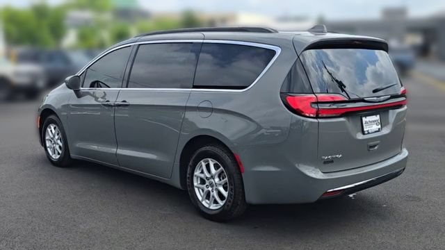 Used 2022 Chrysler Pacifica Touring-L FWD image 7