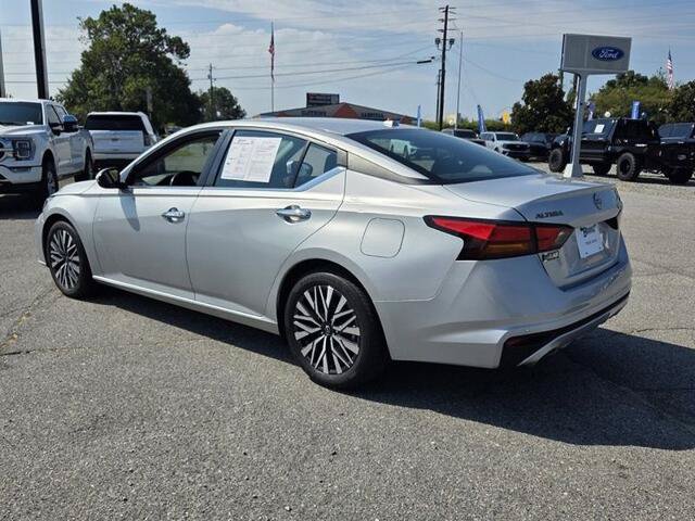 Used 2023 Nissan Altima 2.5 SV w/ SV Premium Package FWD image 9