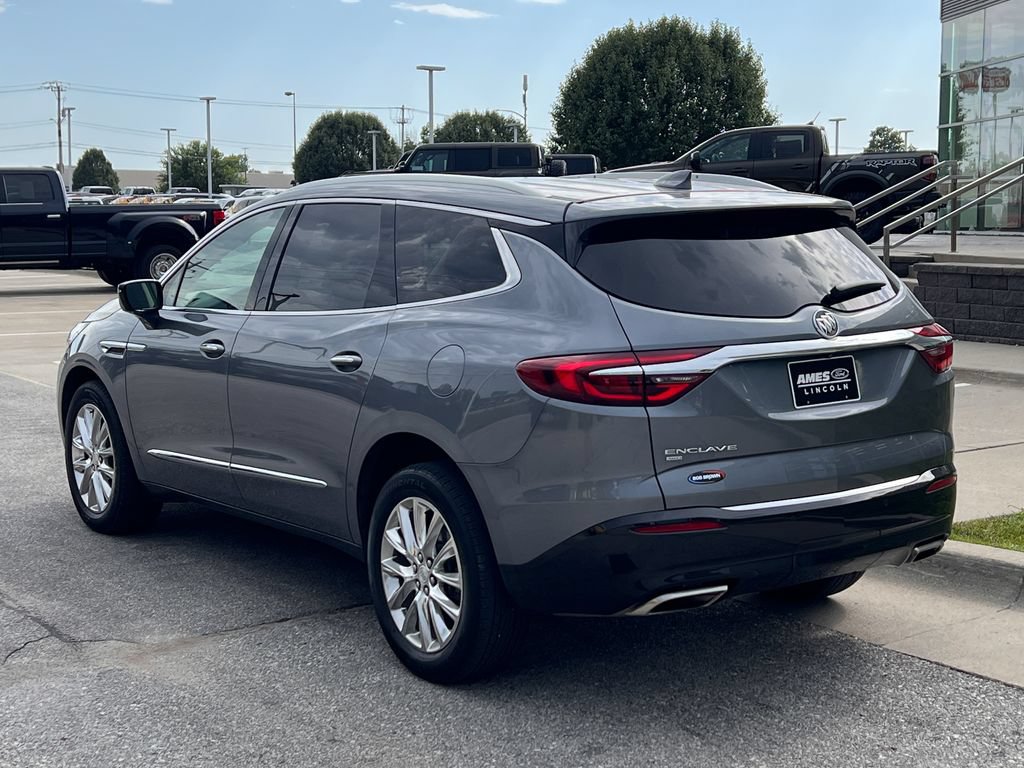 Used 2021 Buick Enclave Premium w/ Sun and Sites Package AWD/4WD image 4