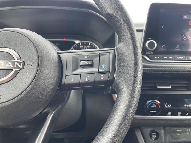 Used 2024 Nissan Rogue SV AWD/4WD image 14
