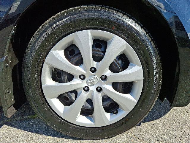 Used 2024 Toyota Corolla LE FWD image 8