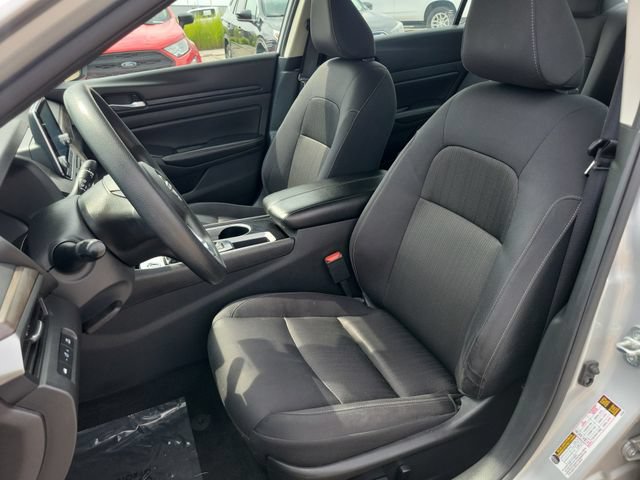 Used 2024 Nissan Altima 2.5 SV FWD image 20