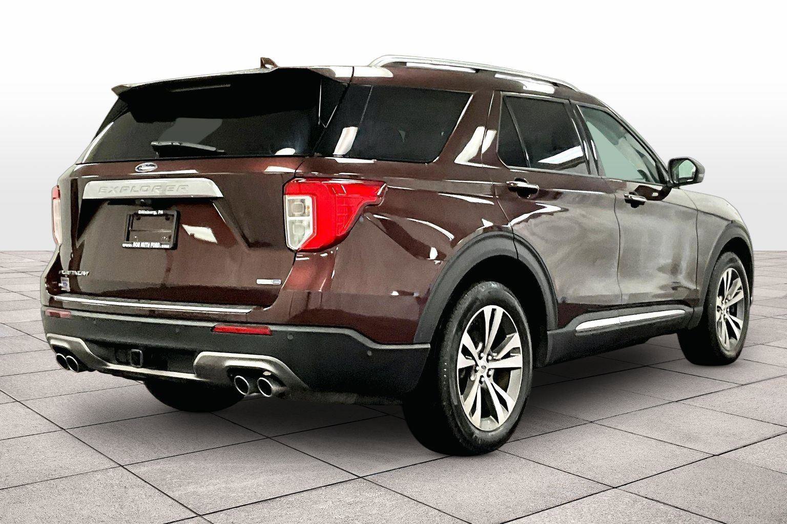 Certified 2020 Ford Explorer Platinum w/ Premium Technology Package image 11