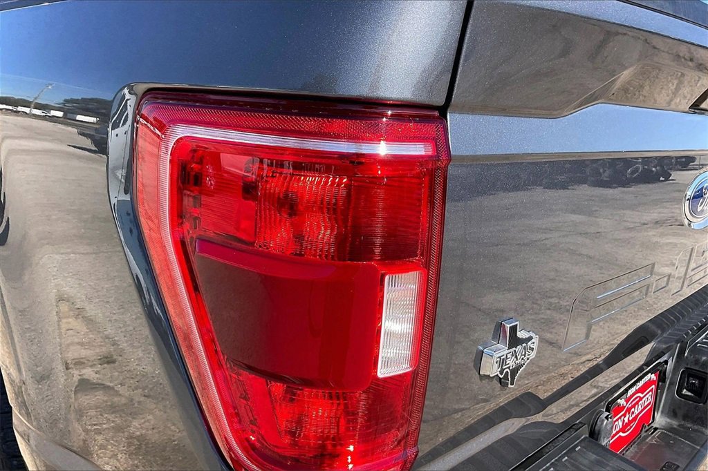 Certified 2021 Ford F150 XLT w/ Equipment Group 302A High image 20