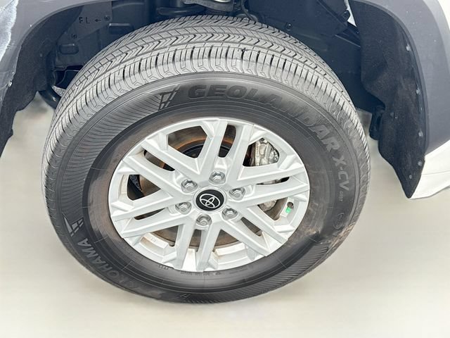 Used 2024 Toyota Tundra SR5 AWD/4WD image 37