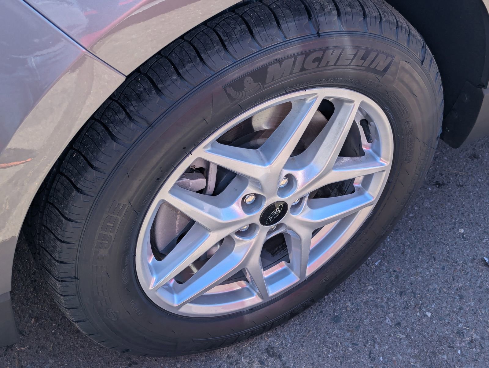 Certified 2024 Ford Edge SEL w/ Convenience Package image 5