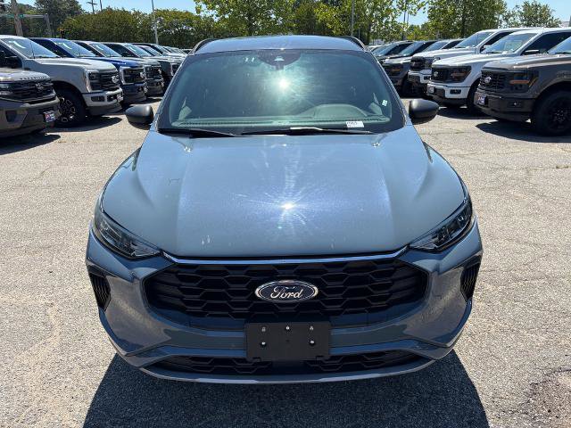 Certified 2024 Ford Escape ST-Line AWD/4WD image 2