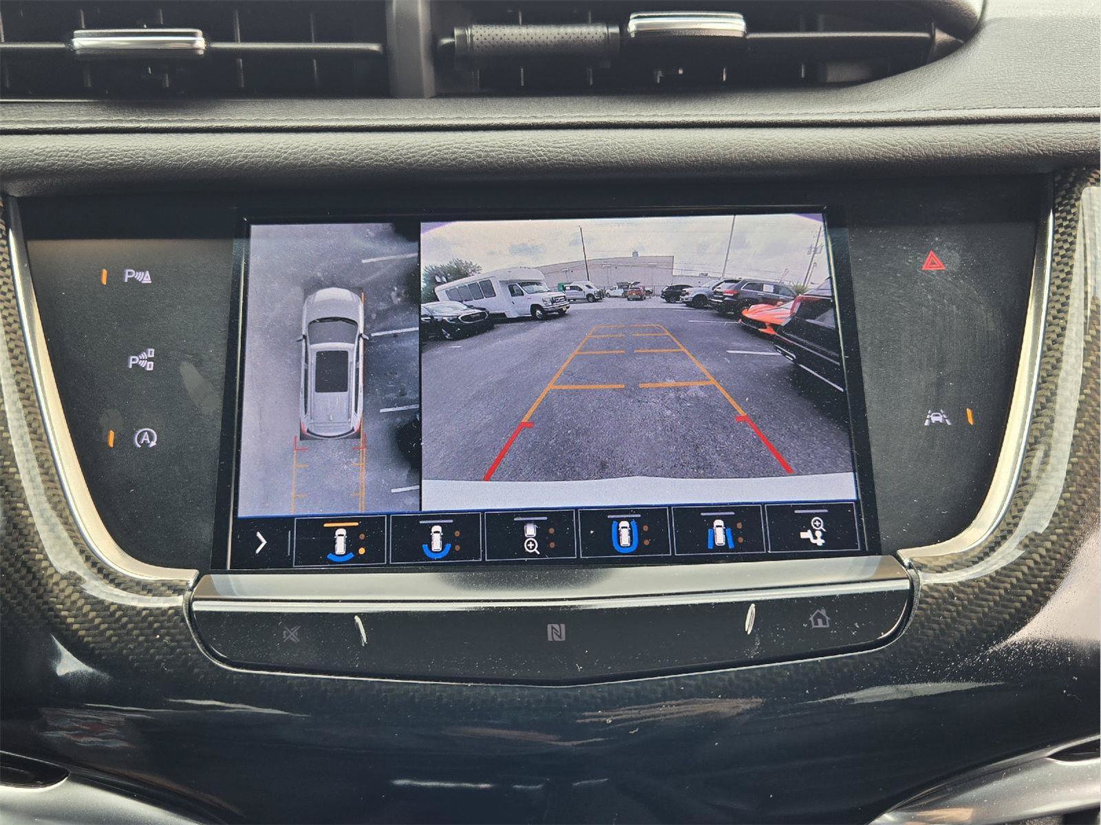 Used 2020 Cadillac XT6 Sport AWD/4WD image 16
