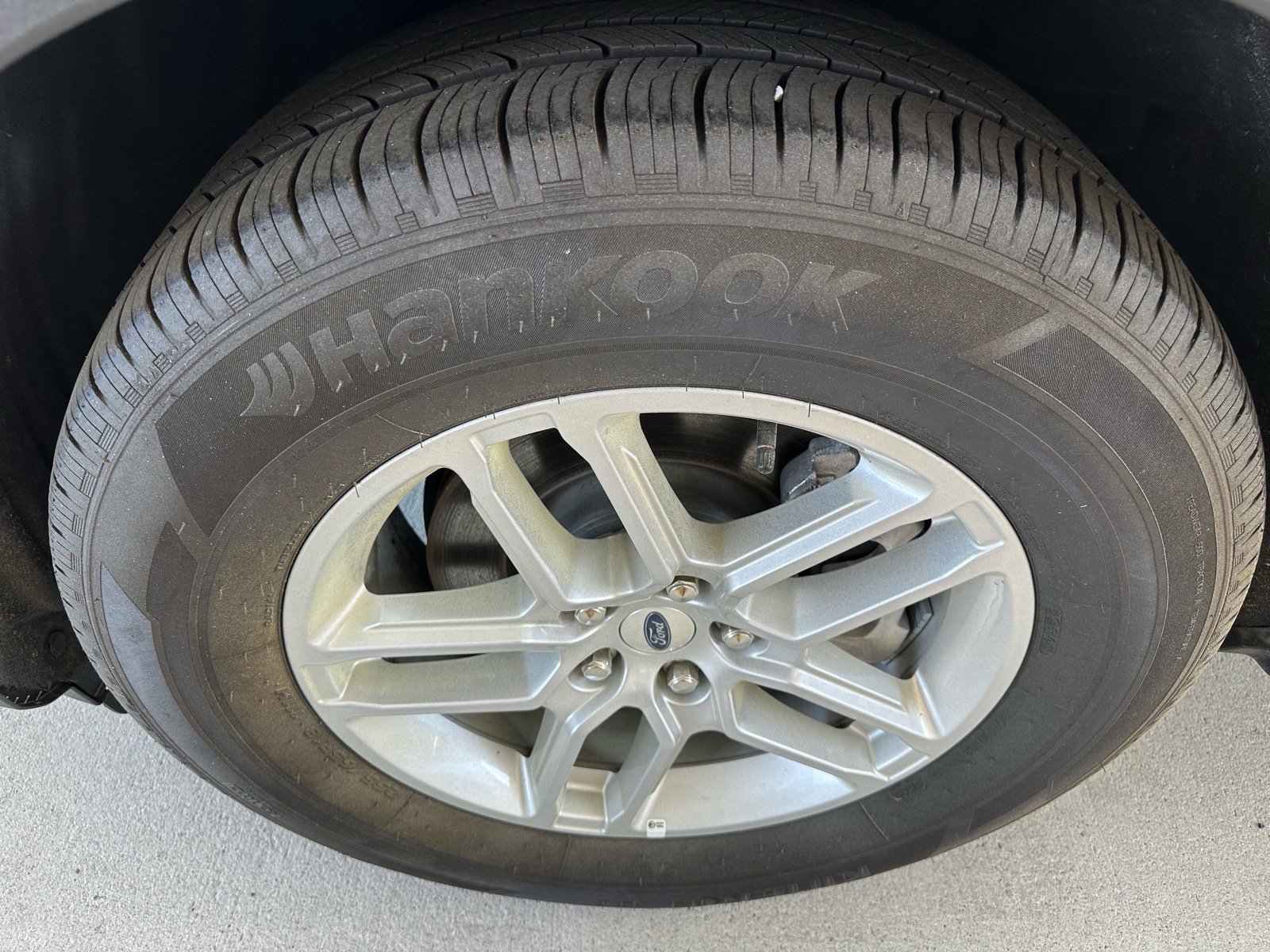 Certified 2025 Ford Explorer Active w/ Active Comfort Package RWD image 5