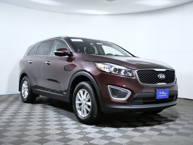 Used 2017 Kia Sorento AWD w/ LX Convenience Package image 1