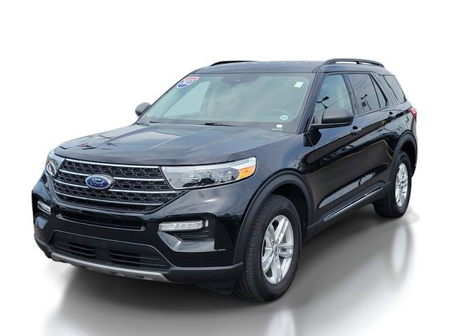 Certified 2023 Ford Explorer XLT w/ Equipment Group 202A AWD/4WD image 2