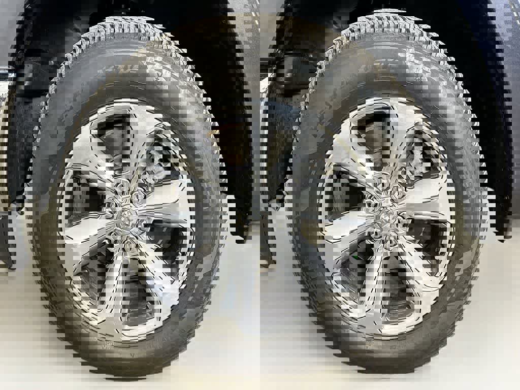 Used 2021 RAM 1500 Limited image 8