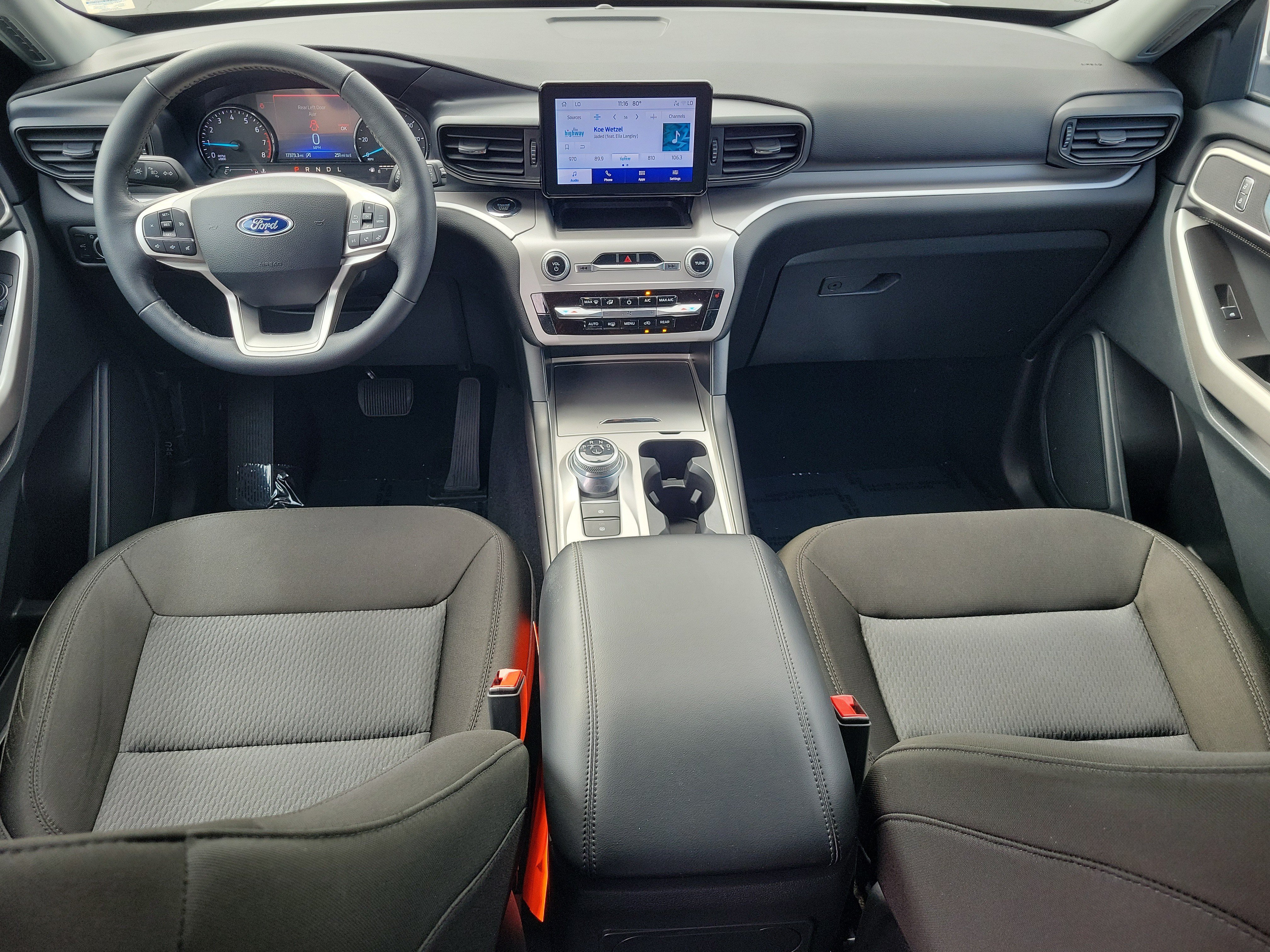 Certified 2024 Ford Explorer XLT RWD image 14