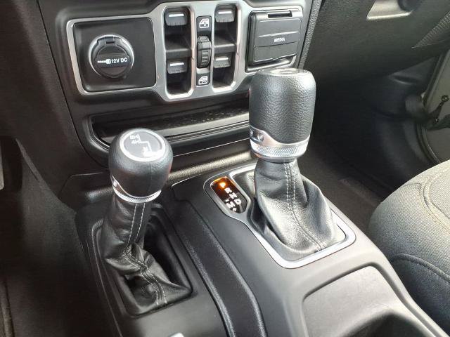 Used 2026 Jeep Wrangler Unlimited Sahara AWD/4WD image 21