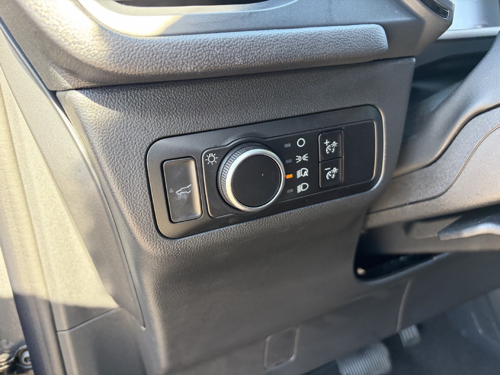 Certified 2025 Ford Escape ST-Line w/ Tech Pack #1 FWD image 28