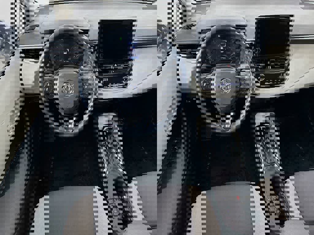 Used 2023 Toyota Corolla LE w/ LE Convenience Package image 13