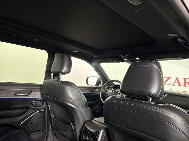 Used 2022 Jeep Grand Cherokee L Overland AWD/4WD image 19