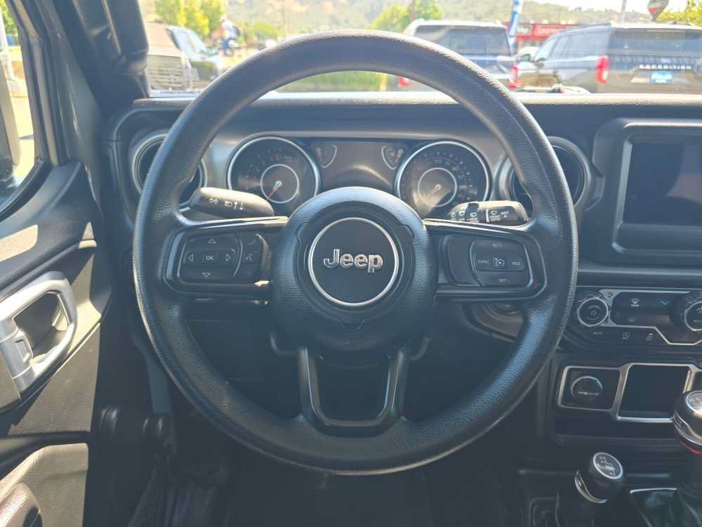 Used 2022 Jeep Wrangler Unlimited Sport AWD/4WD image 11