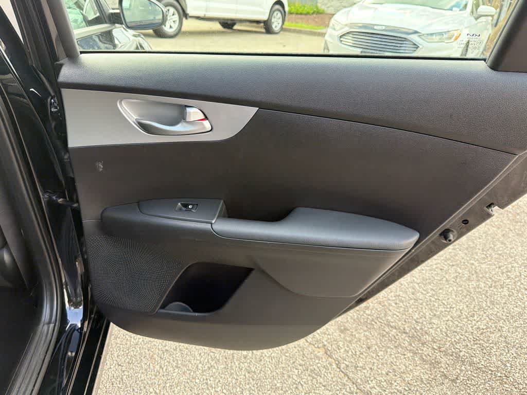 Used 2023 Kia Forte LXS FWD image 15