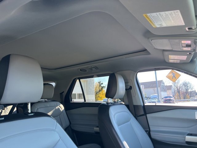 Certified 2021 Ford Explorer XLT w/ Equipment Group 202A image 33