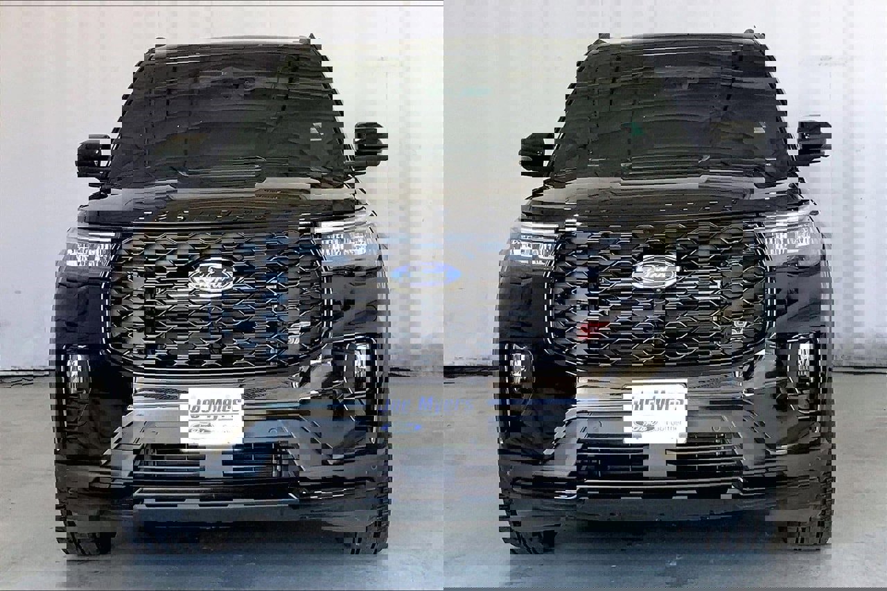 Certified 2025 Ford Explorer ST w/ Sun And Sound Package image 7