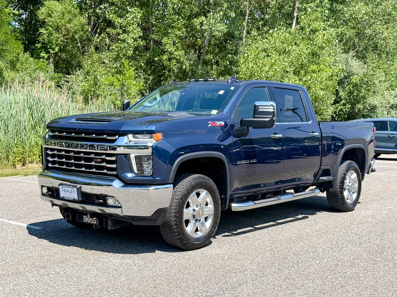 Used 2022 Chevrolet Silverado 2500 LTZ w/ LTZ Premium Package AWD/4WD image 3