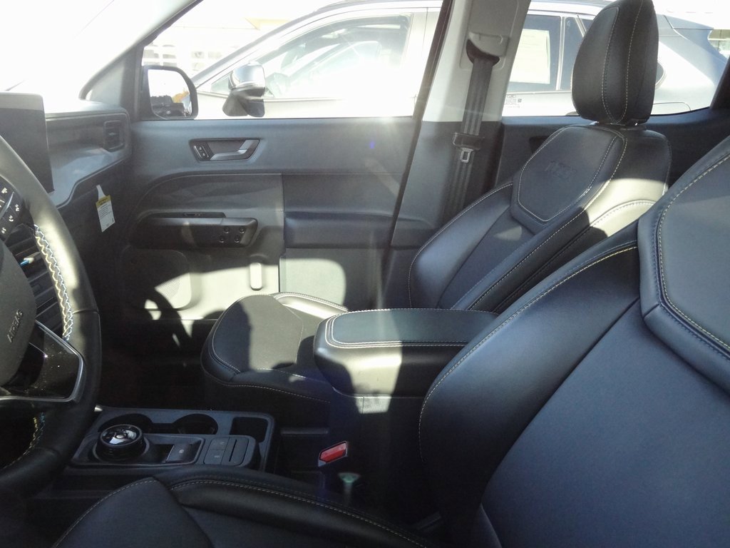 Certified 2025 Ford Maverick Lobo image 9
