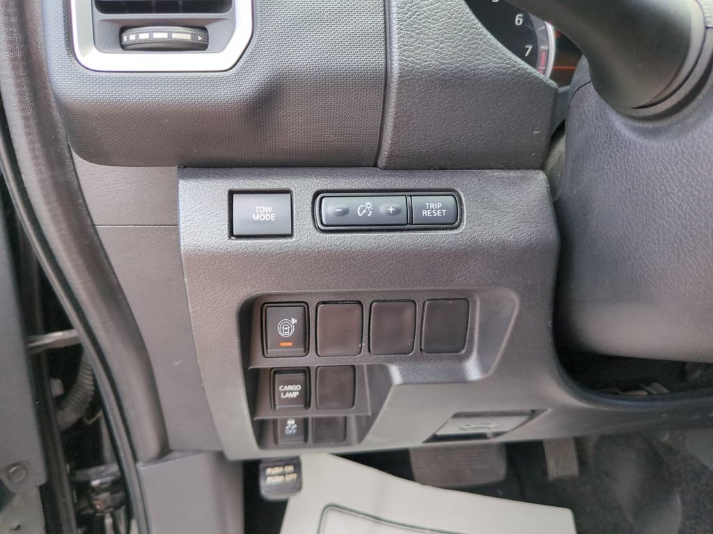 Used 2022 Nissan Frontier SV w/ Technology Package RWD image 26