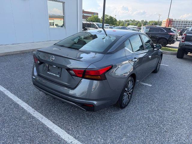 Used 2025 Nissan Altima 2.5 SV FWD image 8