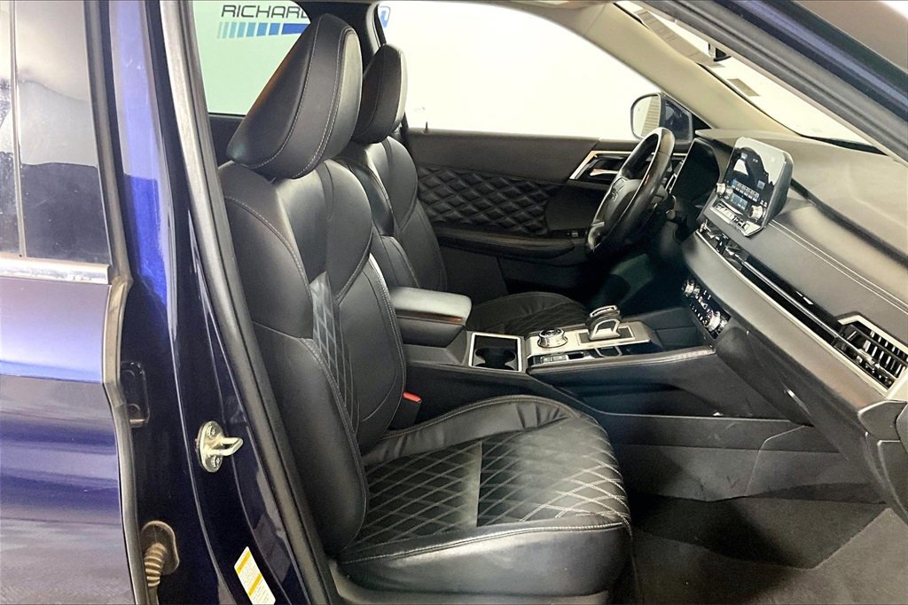 Used 2022 Mitsubishi Outlander SEL image 6