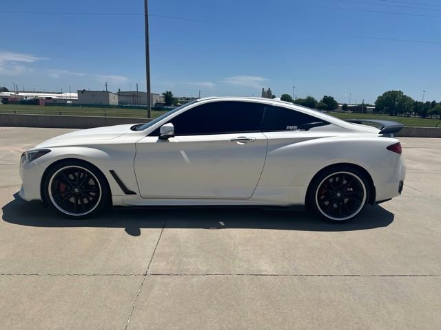 Used 2017 INFINITI Q60 Red Sport 400 RWD image 8