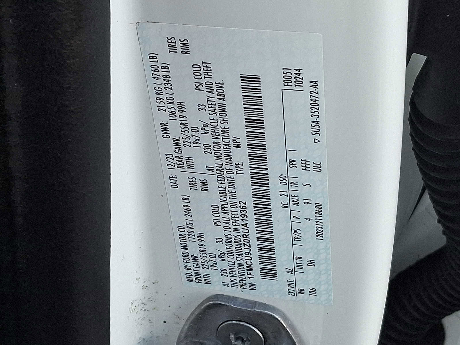 Certified 2024 Ford Escape Platinum w/ Premium Technology Package image 26