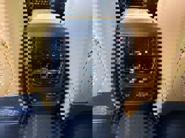 Used 2023 Jeep Grand Cherokee L Summit w/ Advanced Protech Group IV image 27