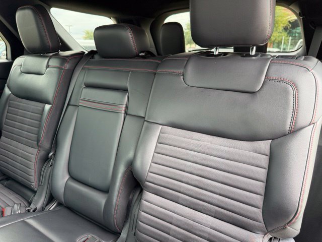 Certified 2025 Ford Explorer ST-Line w/ Premium Package RWD image 23