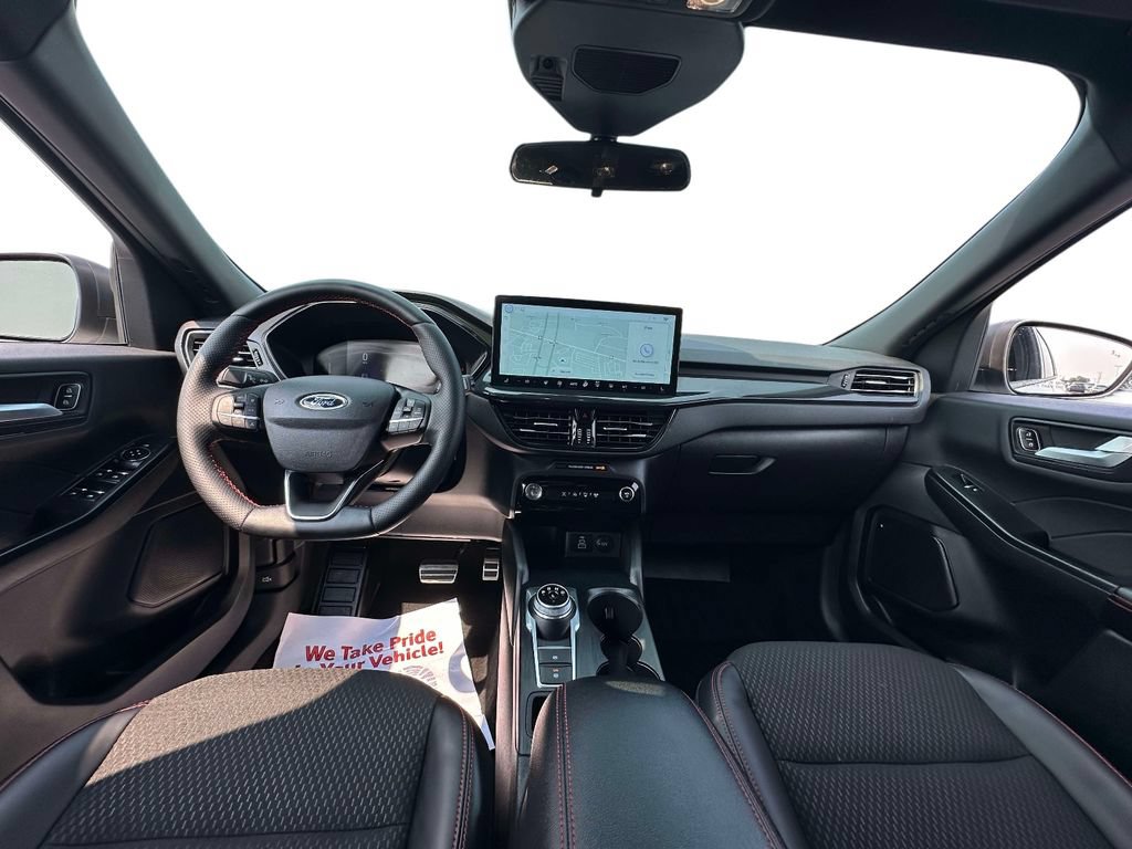Certified 2024 Ford Escape ST-Line w/ Tech Pack #1 AWD/4WD image 13