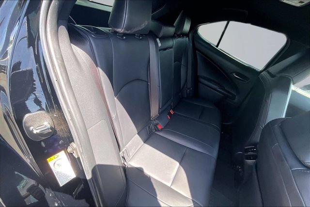 Used 2019 Lexus UX 200 w/ Premium Package FWD image 27