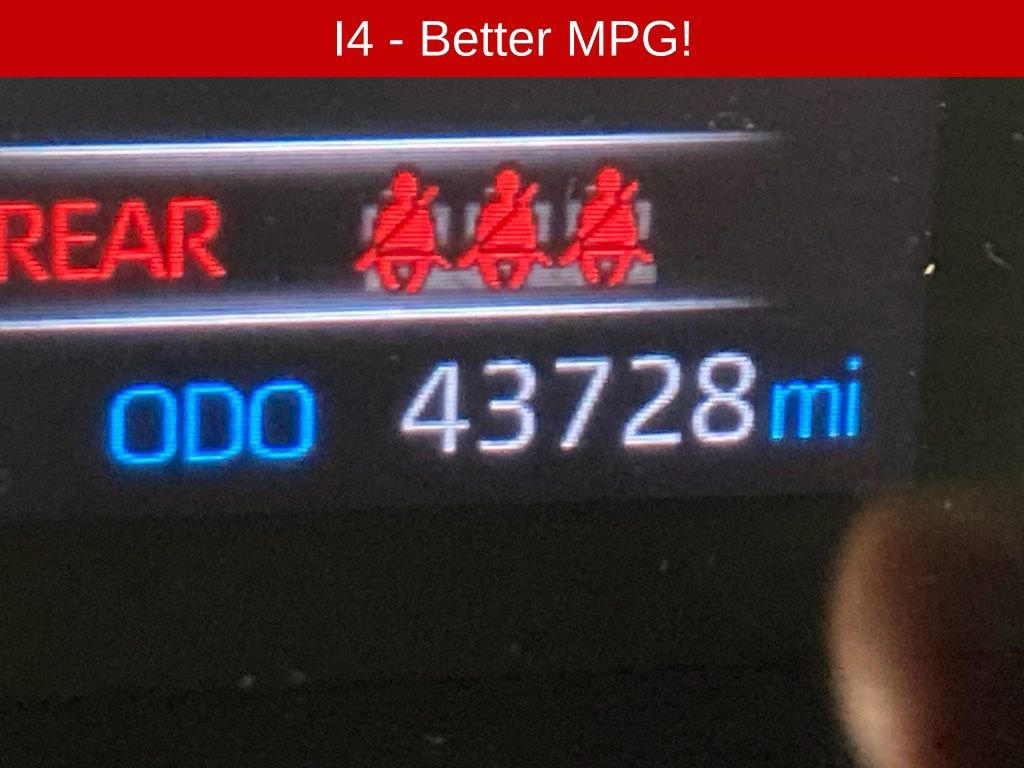 Used 2019 Toyota RAV4 LE w/ Carpet Mat Package image 7