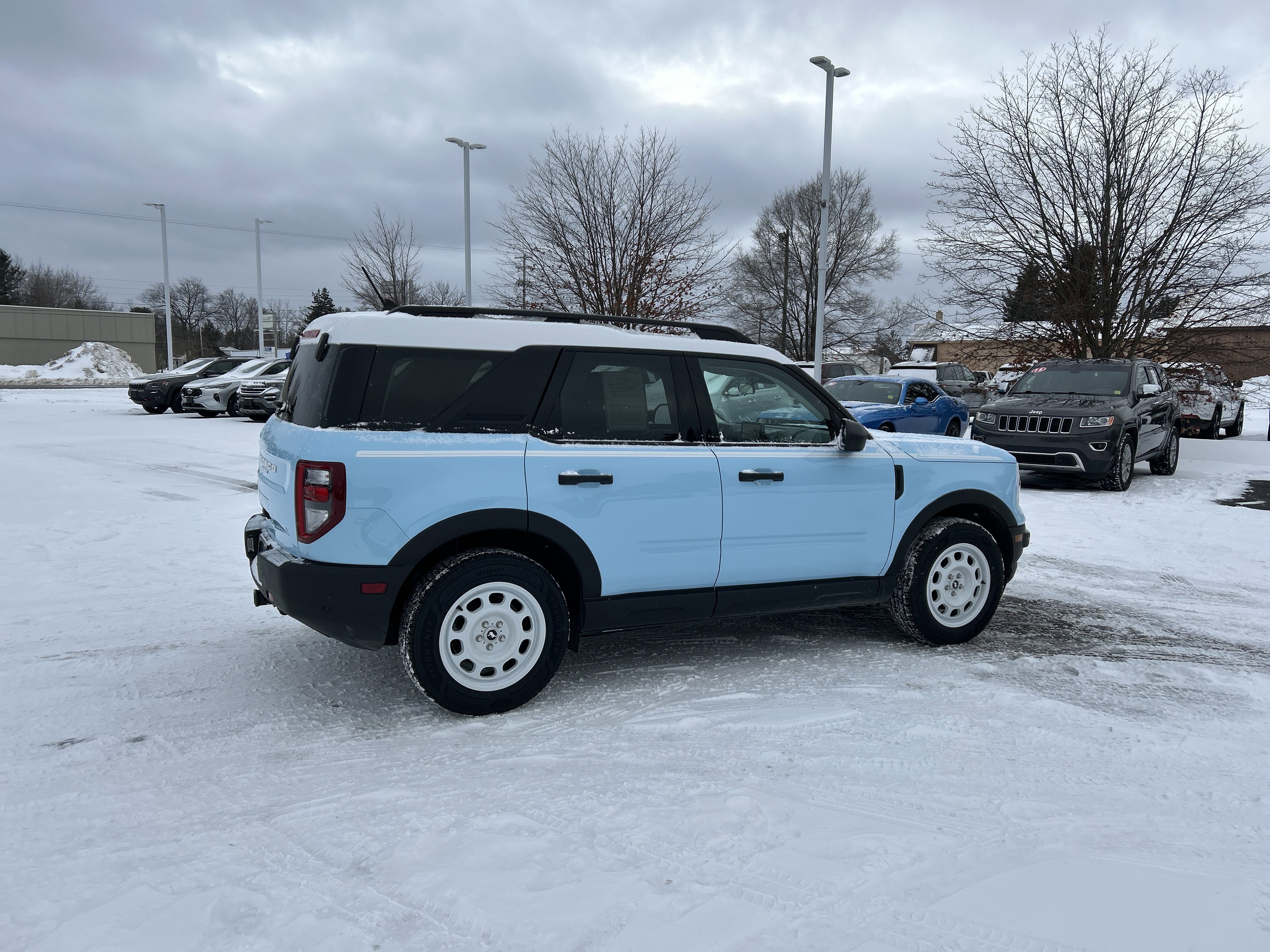 Certified 2023 Ford Bronco Sport Heritage w/ Heritage Convenience Package image 3