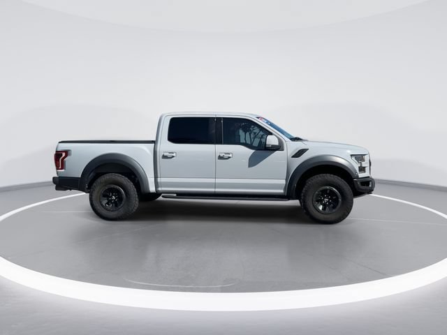 Certified 2017 Ford F150 Raptor w/ Equipment Group 802A Luxury AWD/4WD image 4