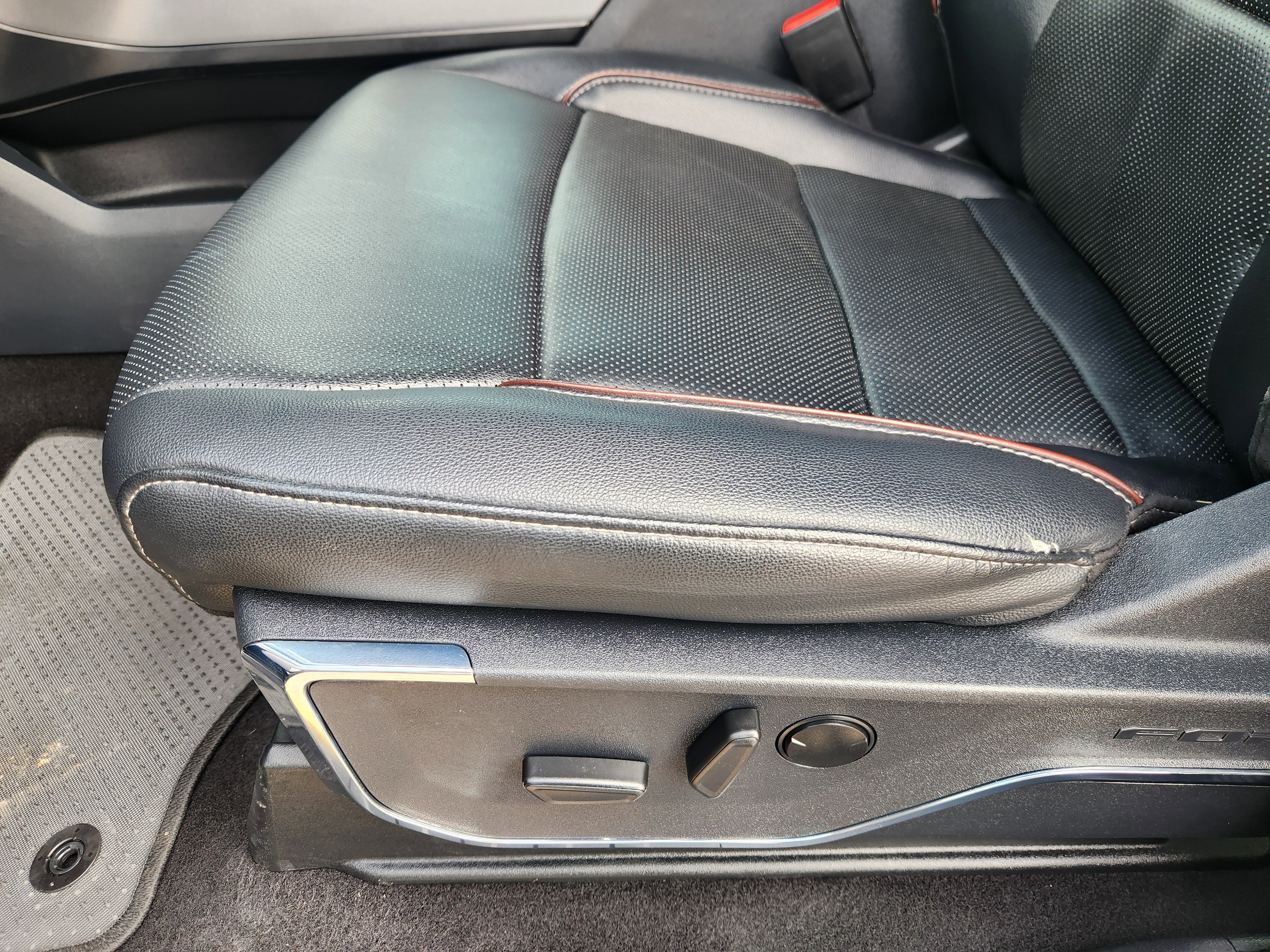 Certified 2023 Ford F150 Lariat image 19