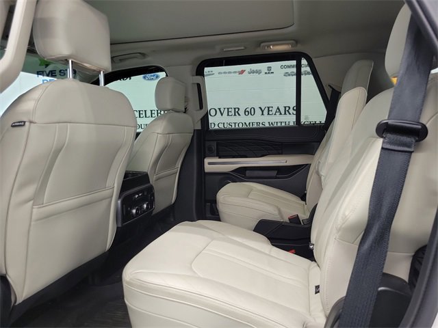 Certified 2021 Ford Expedition Platinum image 22