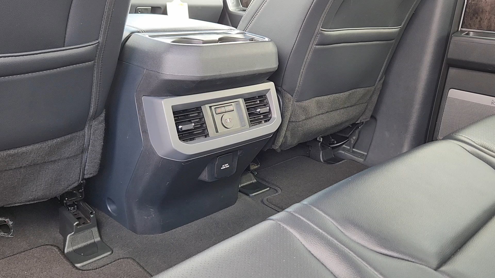 Certified 2025 Ford F250 Lariat AWD/4WD image 17