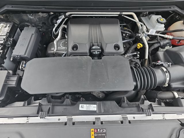 Used 2023 Chevrolet Colorado Trail Boss w/ Technology Package AWD/4WD image 34