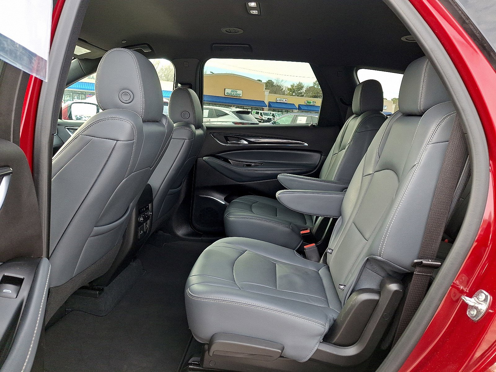 Used 2024 Buick Enclave Premium image 10
