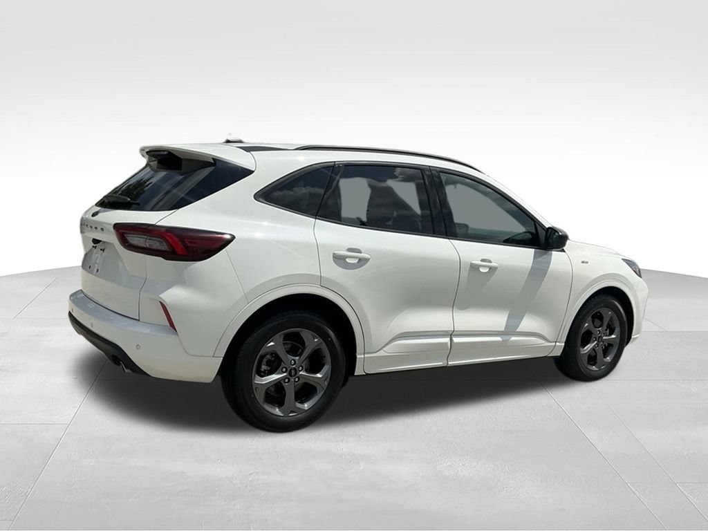 Certified 2023 Ford Escape ST-Line w/ Tech Pack #1 FWD image 9