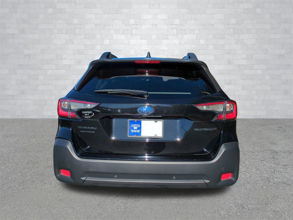 Used 2023 Subaru Outback Onyx Edition image 5