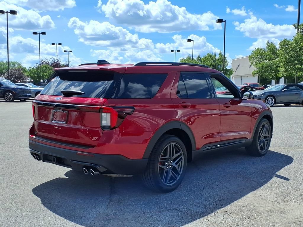 Certified 2025 Ford Explorer ST w/ Sun And Sound Package AWD/4WD image 9