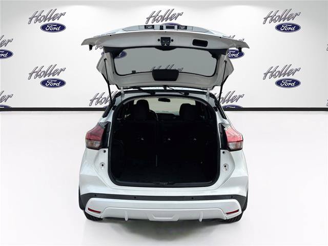 Used 2021 Nissan Kicks SV FWD image 25